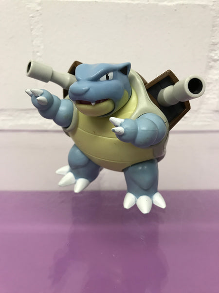 Pokémon Turtok Figur Modern mittelgross